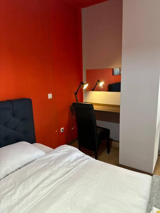 Ora-Prn,Peaceful Central Apartment พริสตีนา ภายนอก รูปภาพ